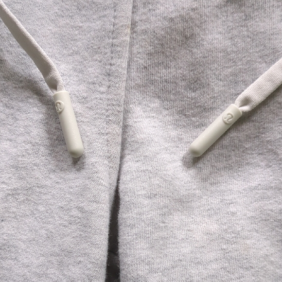 Lululemon Loungeful High-Rise Cropped Jogger- 2 Heathered Core Ultra Light Grey - Picture 5 of 6